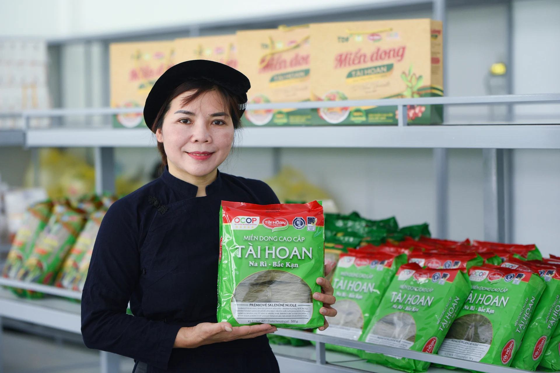 Miến dong Tài Hoan nổi bật với sợi miến trong, dai tự nhiên và được sản xuất từ tinh bột dong riềng nguyên chất, trở thành một trong những đặc sản nổi tiếng của Bắc Kạn.