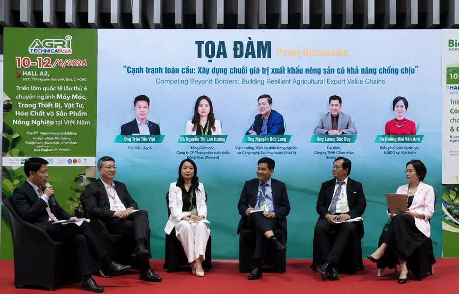 Các diễn giả đều cho rằng việc xây dựng chuỗi giá trị hoàn chỉnh đang là chìa khóa để nông sản Việt nâng giá trị và mở rộng xuất khẩu. Ảnh: Hà Duyên.