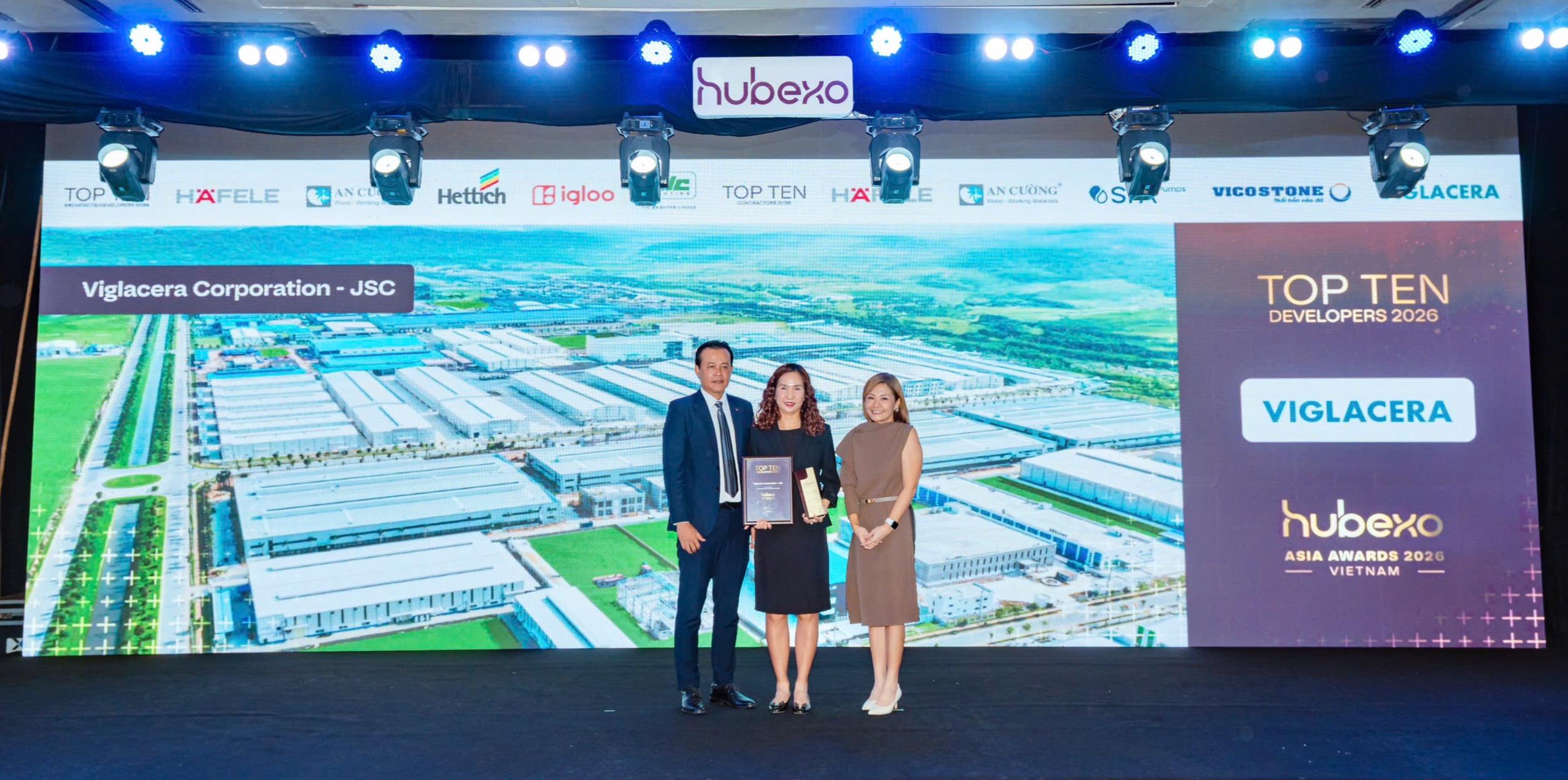 Tại lễ trao giải Hubexo Asia Awards 2026 diễn ra ngày 05/06/2026, Viglacera đã được xướng tên trong Top 10 Chủ đầu tư hàng đầu Việt Nam, ghi nhận kết quả phát triển trong lĩnh vực khu công nghiệp và nhà ở trong thời gian qua.