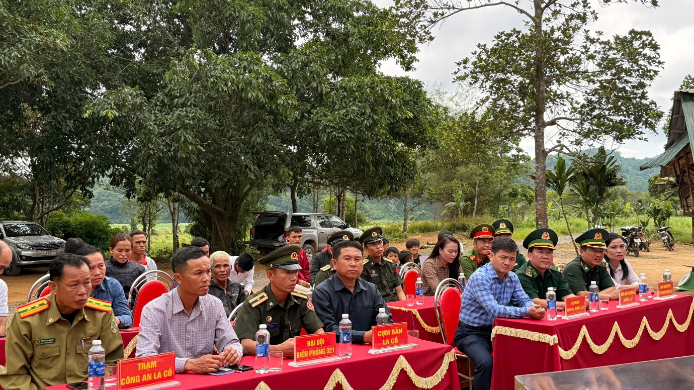 Khởi công xây dựng nhà “Nghĩa tình biên giới Việt Nam – Lào” tại khu vực biên giới Quảng Trị