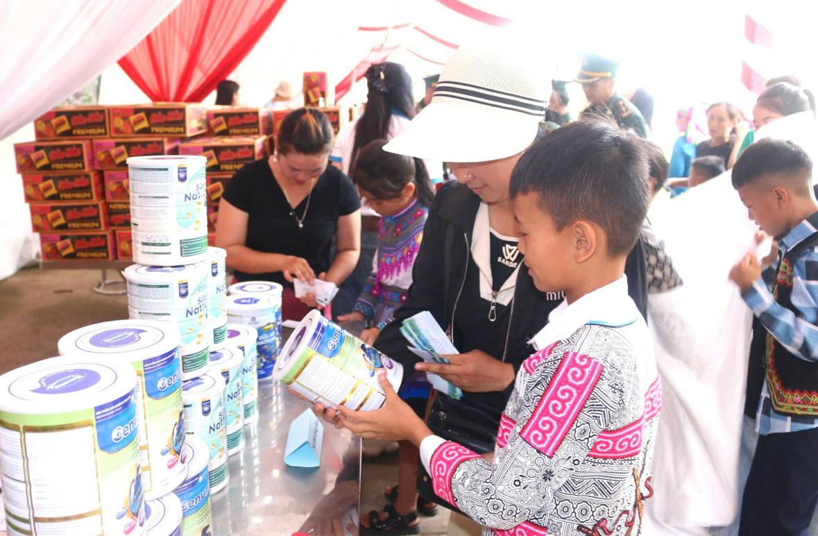 Vinanutrifood Bình Định: 10 năm gieo yêu thương tới trẻ em Việt Nam