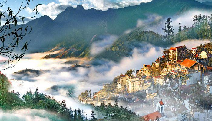 Những lớp mây bao phủ thị trấn nhỏ giữa núi cao tạo nên khung cảnh thơ mộng đặc trưng của Tam Đảo.