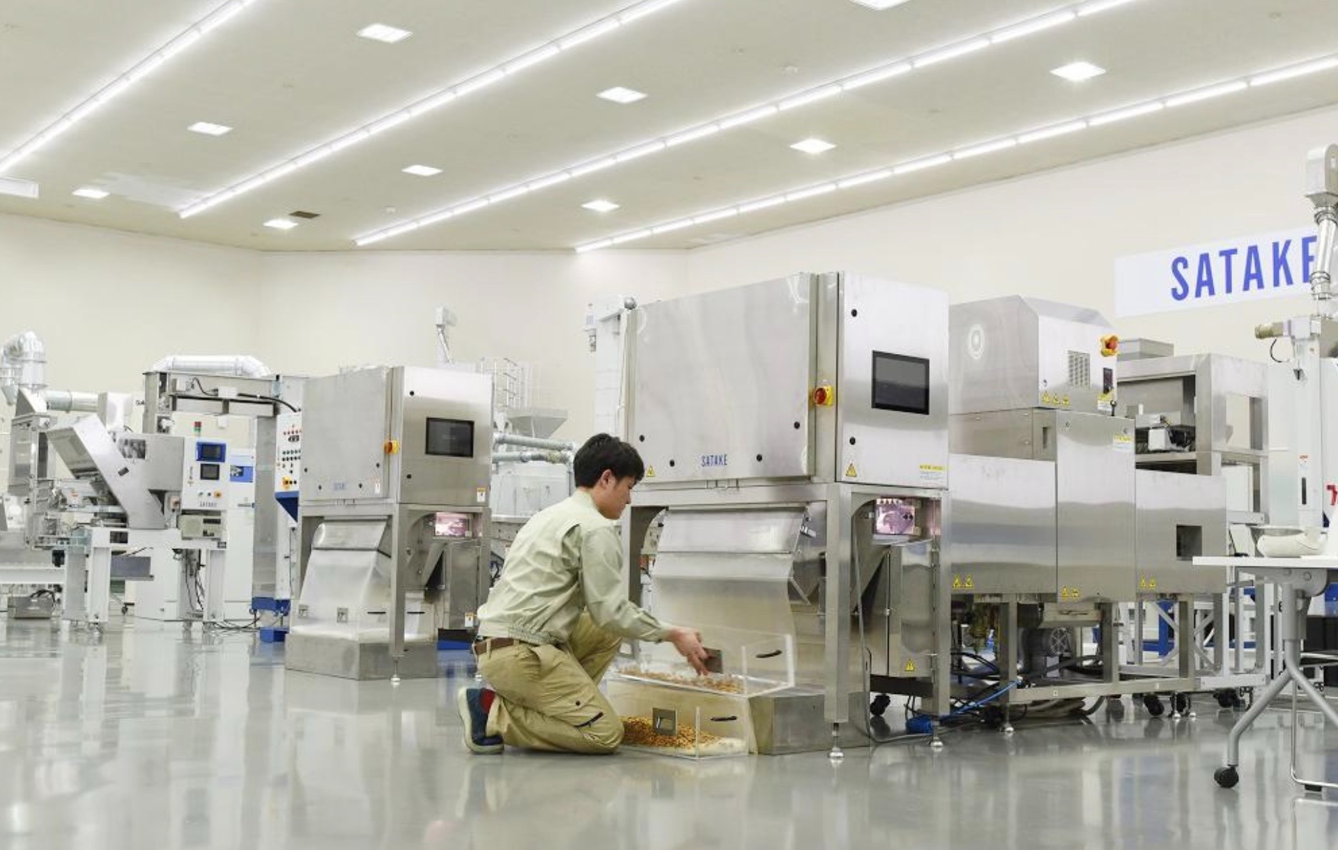 Máy tách màu AI: Công nghệ nâng chuẩn chất lượng nông sản Việt