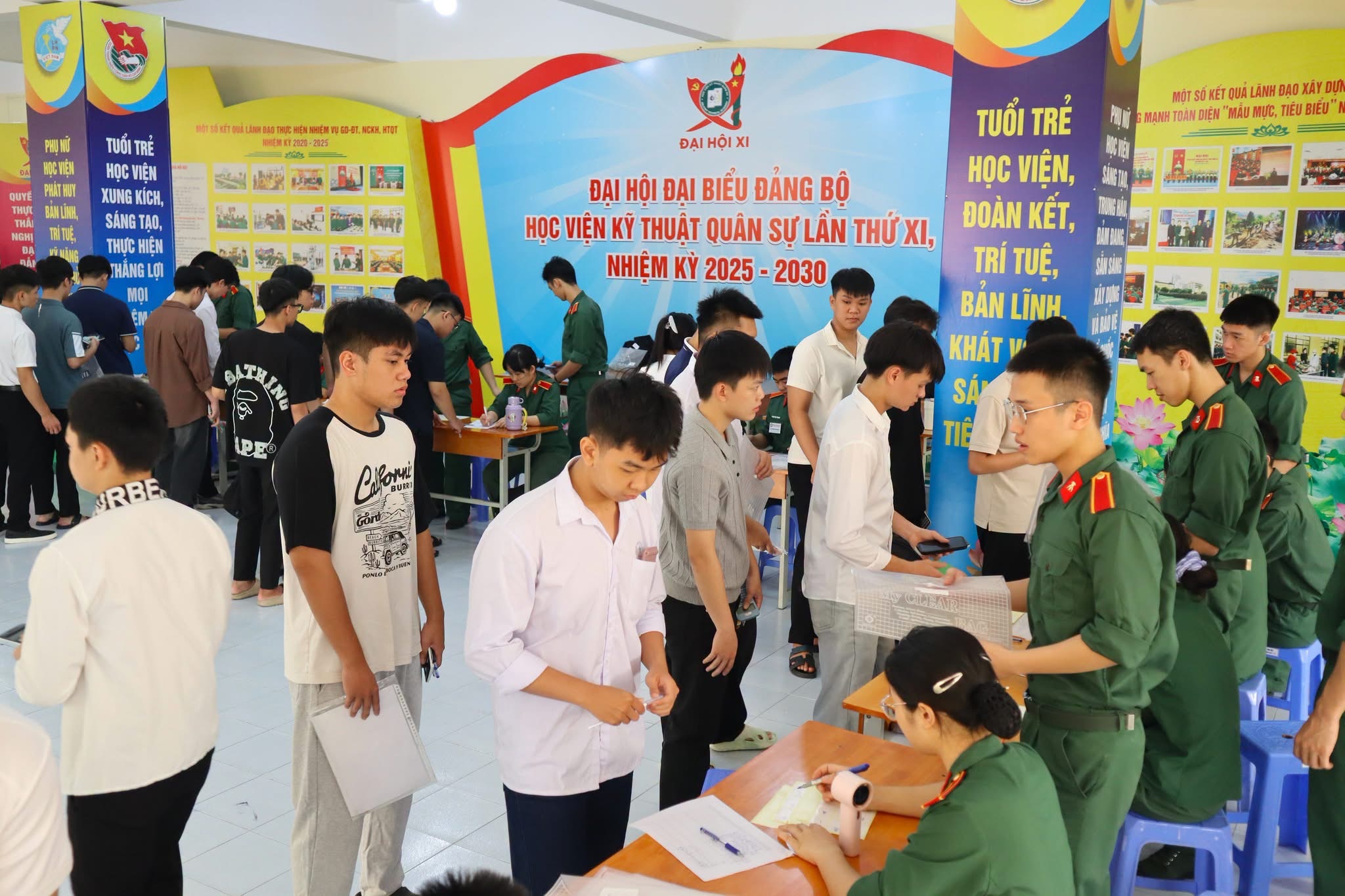 Điểm sàn của 22 trường Quân đội năm 2026: cao nhất 25 điểm