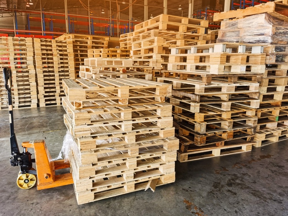 Nghề làm pallet gỗ cho nông sản xuất khẩu đang thay đổi vì tiêu chuẩn kiểm dịch ISPM 15