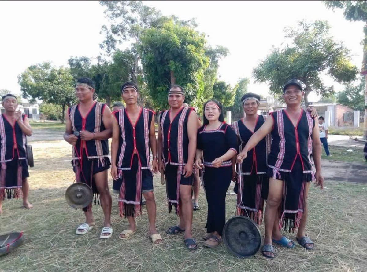 doi-cong-chieng-mua-xoang-cua-lang-plei-duan-17865324603811410409726.jpg?md5=IG0aam_JhMiUf1lQ6ECjrw&expires=1786904024