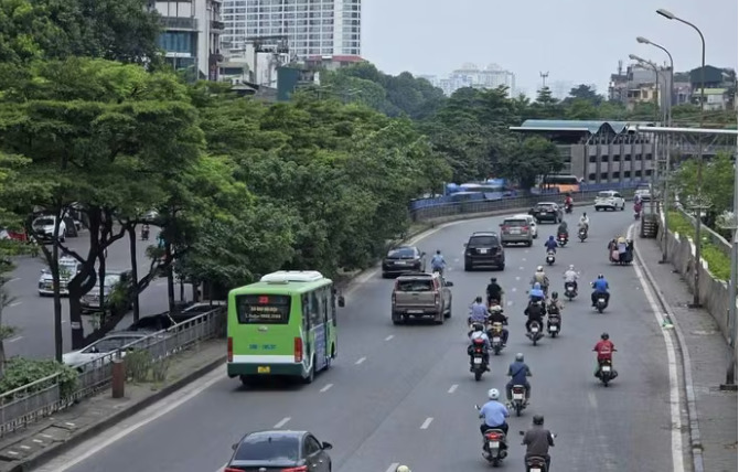 Ha-Noi-yeu-cau-khong-bo-sung-nha-o-cao-tang-tren-tuyen-duong-3km-sat-de-song-Hong.png