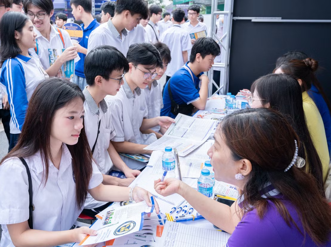 Điểm chuẩn đại học 2026 sẽ công bố trước 17h ngày 13/8