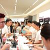 iPhone 18 Pro chính thức mở bán tại Việt Nam, hàng nghìn người xếp hàng nhận máy