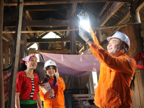 Công ty Điện lực Nghệ An: Bền bỉ thắp sáng niềm tin, đồng hành cùng quê hương phát triển