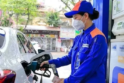 Giá xăng dầu hôm nay 7/10: Dầu thế giới giảm hơn 2 USD/thùng khi nguồn cung cải thiện