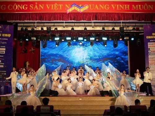 Welcome to AJC 2026 - Festivia: Chào đón tân sinh viên K46 bằng đêm đại nhạc hội sôi động