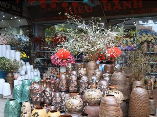Bát Tràng nâng tầm sản phẩm OCOP bằng sáng tạo và giá trị văn hóa