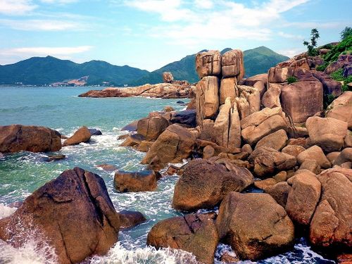 Hòn Chồng Nha Trang – nơi đá kể chuyện giữa biển trời miền Trung