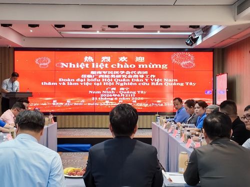 HỘI QUÂN DÂN Y VIỆT NAM KHẢO SÁT MÔ HÌNH PHÁT TRIỂN Y HỌC CỔ TRUYỀN TRUNG QUỐC: NHIỀU KINH NGHIỆM QUÝ PHỤC VỤ XÂY DỰNG LUẬT Y HỌC CỔ TRUYỀN VIỆT NAM