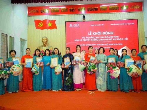 Coca-Cola Việt Nam hỗ trợ làng nón Vĩnh Thịnh phát triển thương mại điện tử: Thúc đẩy sinh kế từ kinh tế số