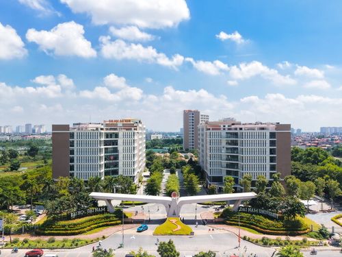 Không tăng 13% học phí, UEH tạo thêm điểm tựa tài chính cho sinh viên