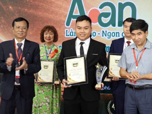 Công ty Cổ phần Lương Thực A An được vinh danh vì sự phát triển nông nghiệp, công nghiệp nông thôn
