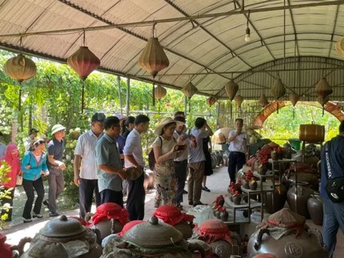 Xã Hồng Vân: Từ vùng quê ven sông đến điểm sáng phát triển xanh của thủ đô