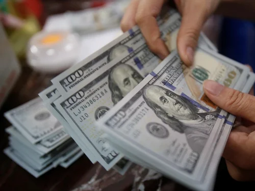 Tỷ giá ngoại tệ hôm nay 19/8: Đồng USD đi ngang, tỷ giá trung tâm giảm 5 đồng