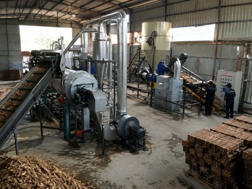 Nhà máy nhỏ, bài toán lớn: Vì sao máy móc phải “may đo” theo từng cơ sở?