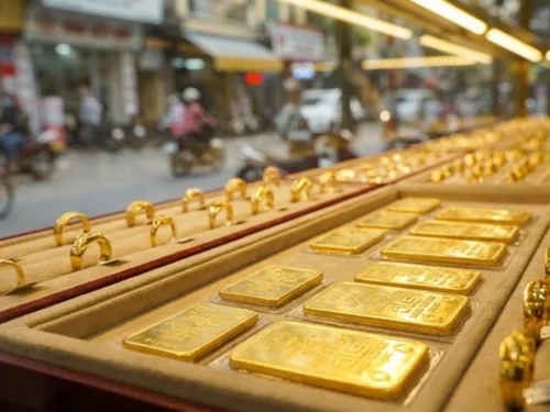 Giá vàng hôm nay 25/8: Vàng miếng tăng 2,4 triệu đồng/lượng, vàng nhẫn vượt 153 triệu đồng