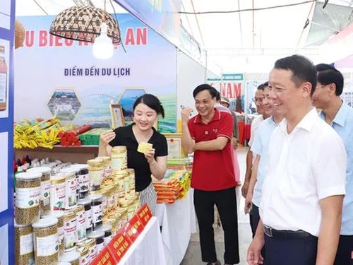 Hội chợ sản phẩm công nghiệp nông thôn tiêu biểu miền Trung - Tây Nguyên: 6 ngày kết nối, 12 tỷ đồng doanh thu