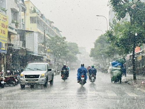 Thời tiết hôm nay 29/8: Bắc Bộ mưa dông, Trung Bộ nắng nóng gay gắt