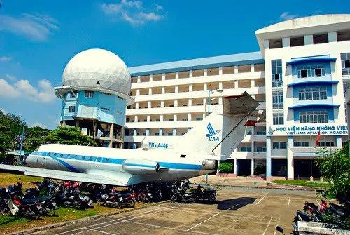 Điểm chuẩn Học viện Hàng không Việt Nam năm 2026: Có ngành giảm tới 6,5 điểm