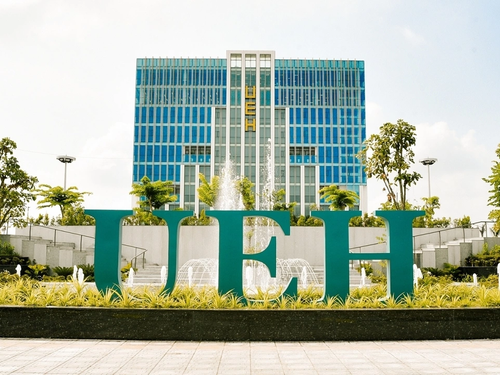 Điểm chuẩn ĐH Kinh tế TPHCM năm 2026