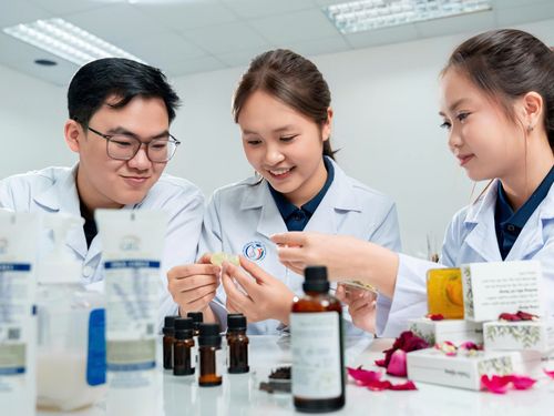 Học bổng Chính phủ 3,7–5,5 triệu đồng/tháng: Sinh viên cần đạt bao nhiêu điểm?
