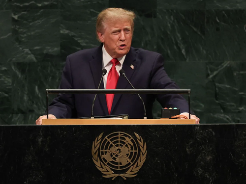 Tổng thống Trump đề xuất gọi AI là “super intelligence” trong tài liệu của Mỹ