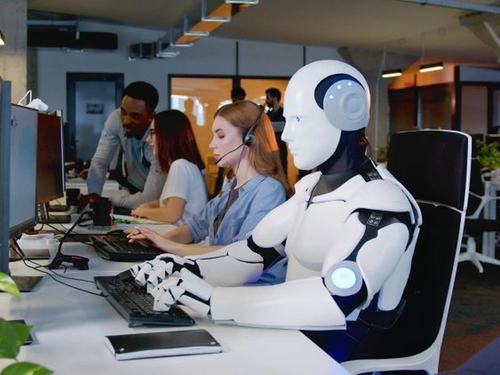 AI tạo tăng trưởng mà không cần nhiều lao động: Bài toán mới của thị trường việc làm
