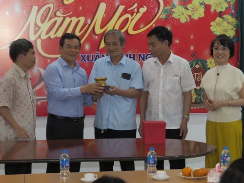Chi bộ Hội CK Nông nghiệp VN - Công ty Hùng Nguyên: Gắn khoa học vào thực tiễn phát triển nông nghiệp Việt Nam