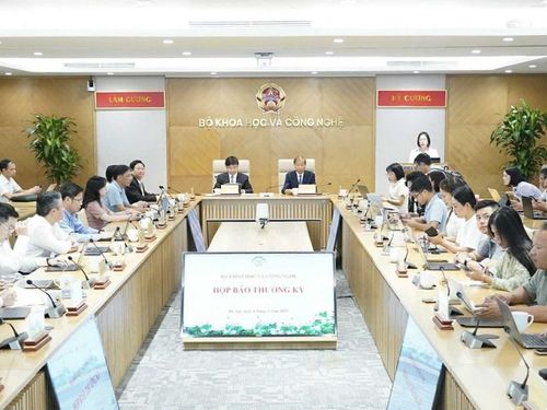 Phát động giải thưởng 'Sản phẩm công nghệ số Make in Viet Nam' năm 2025