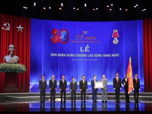 Tổng Bí thư Tô Lâm trao Huân chương Lao động hạng Nhất tặng Đài Truyền hình Việt Nam