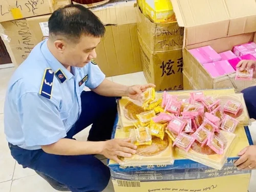 Đà Nẵng, Khánh Hòa tăng cường kiểm tra thị trường bánh Trung thu