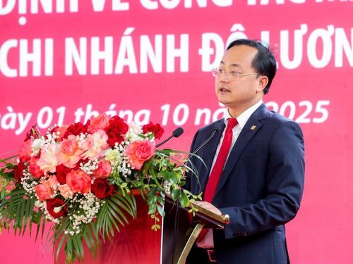 Đẩy mạnh sắp xếp mạng lưới, Agribank tăng cường nguồn lực cho 'Tam nông'