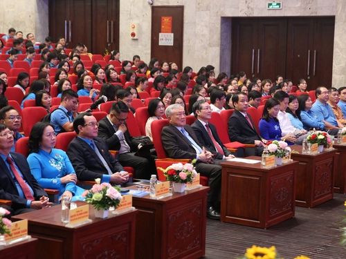 Coi công tác phụ nữ và bình đẳng giới là nhiệm vụ chính trị trọng tâm, xuyên suốt