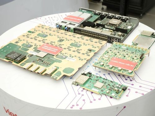 Lần đầu thiết bị viễn thông do Việt Nam sản xuất chinh phục 