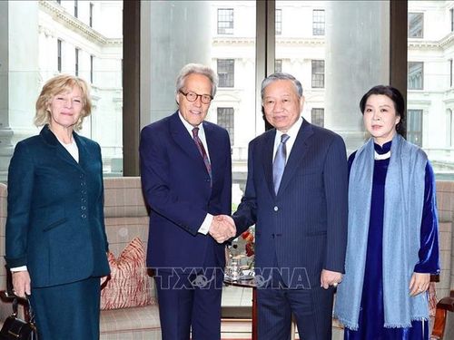 Tổng Bí thư Tô Lâm tiếp Công tước xứ Richmond Charles Henry Gordon-Lennox, đại diện Hoàng gia Anh