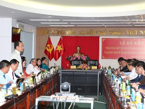 Vĩnh Long 'bắt tay' Đại học Kinh tế TPHCM: Hợp lực tri thức, mở hướng phát triển vùng
