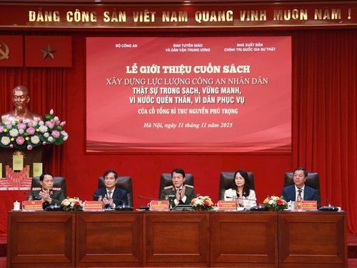 Cuốn sách của cố Tổng Bí thư Nguyễn Phú Trọng là tư liệu quý, 'kim chỉ nam' cho lực lượng Công an