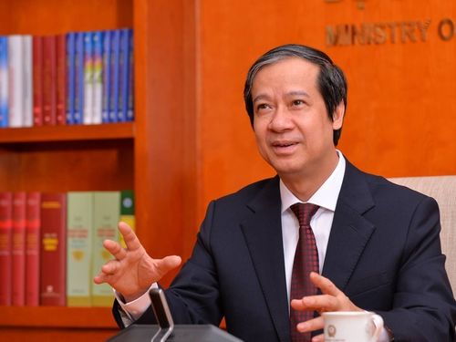 Giữ tôn nghiêm trong giáo dục: “Thầy ra thầy, trò ra trò”