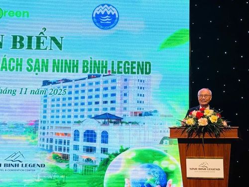 Gắn biển ‘Du lịch xanh’ cho 3 đơn vị tại Ninh Bình