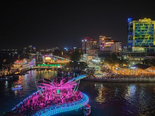 Cần Thơ rực rỡ 'Sắc màu sông nước'