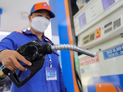 Giảm thuế đối với xăng, dầu từ 24 giờ ngày 26/3/2026