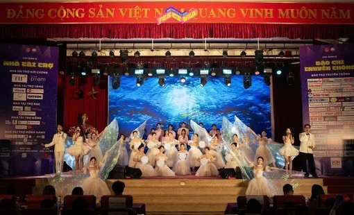 Welcome to AJC 2026 - Festivia: Chào đón tân sinh viên K46 bằng đêm đại nhạc hội sôi động