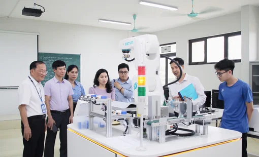 Học bổng tới 84 triệu đồng/năm cho sinh viên công nghệ chiến lược, bán dẫn: ‘Đòn bẩy’ mới cho cuộc đua nhân lực chất lượng cao