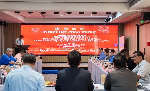 HỘI QUÂN DÂN Y VIỆT NAM KHẢO SÁT MÔ HÌNH PHÁT TRIỂN Y HỌC CỔ TRUYỀN TRUNG QUỐC: NHIỀU KINH NGHIỆM QUÝ PHỤC VỤ XÂY DỰNG LUẬT Y HỌC CỔ TRUYỀN VIỆT NAM